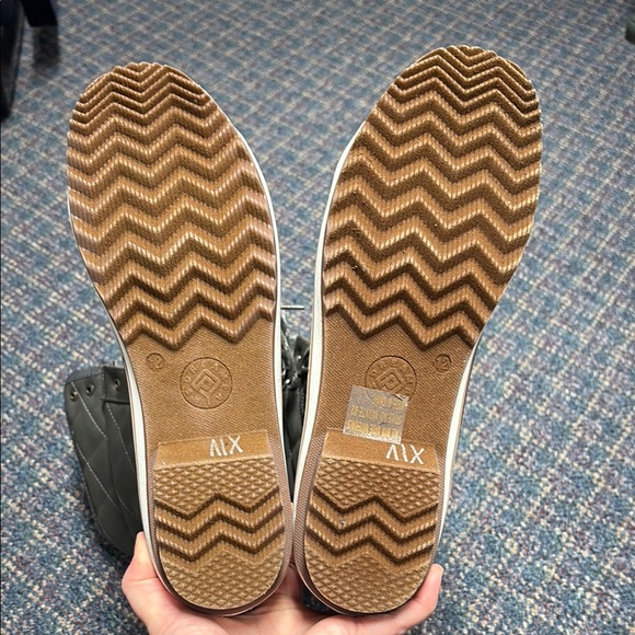 NWT 3M Thinsulate Brown and Gray Winter Boots size 12 - Picture 8 of 16